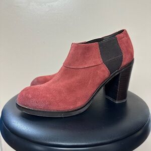 CLEARANCE! Red Geox Suede Stretch Bootie Size 39 EUC